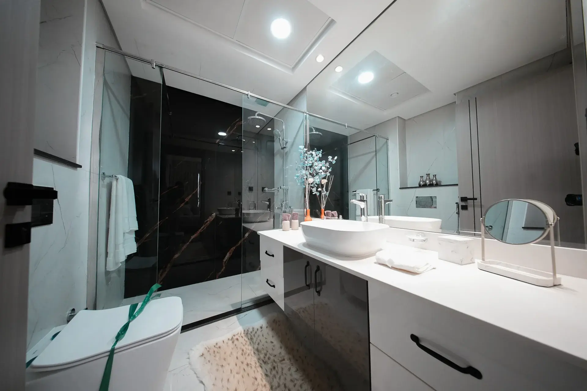 Majan - OST Tower 11 - 1BR - Apartment